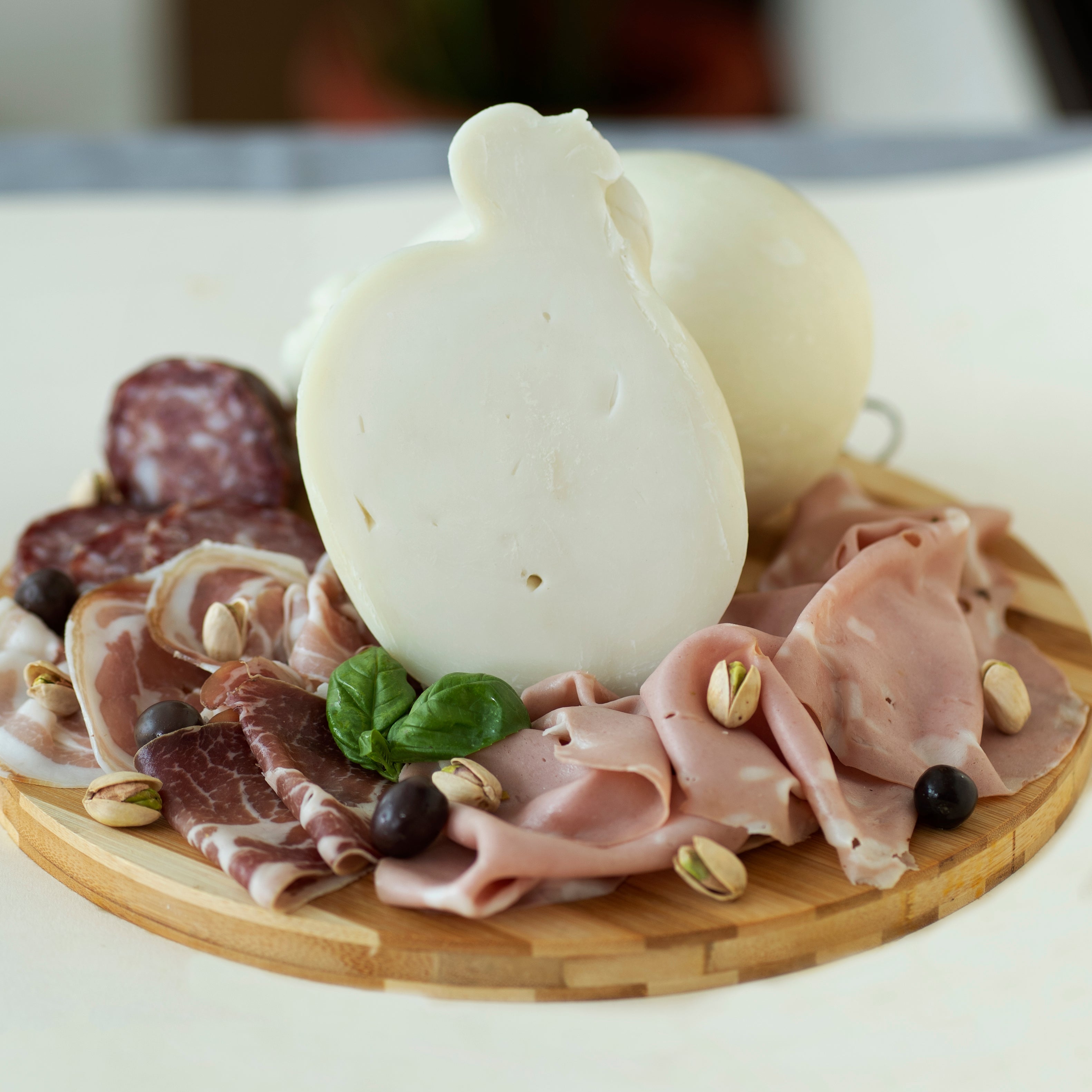 CacioCavaliere® di bufala bianco (Tipo Caciocavallo)
